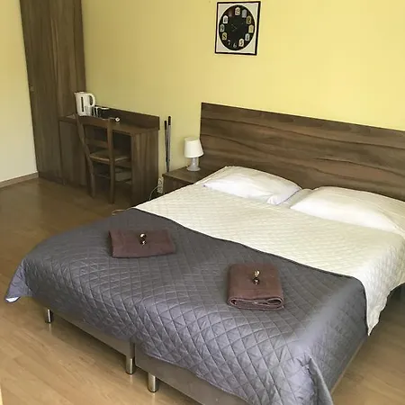 לינה וארוחת בוקר Kasia I Michal 3*